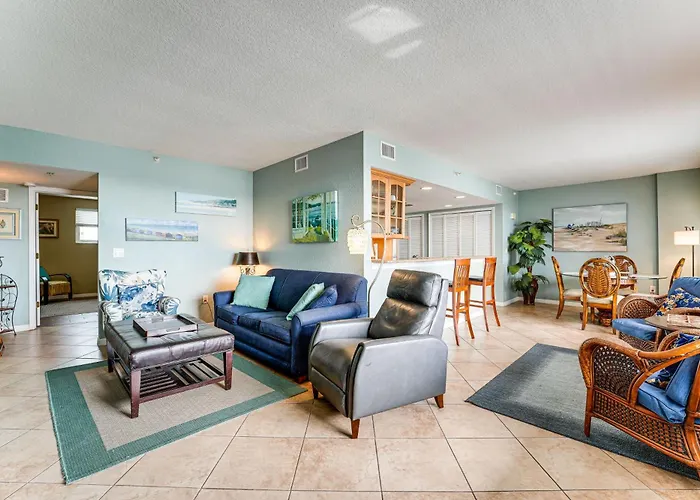 2 Blocks To Clearwater Beach: Walkable Coastal Gem Clearwater Beach