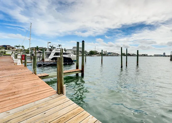 2 Blocks To Clearwater Beach: Walkable Coastal Gem * Clearwater Beach