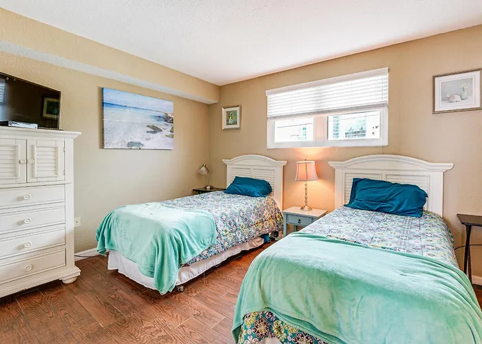 2 Blocks To Clearwater Beach: Walkable Coastal Gem Ferienhaus