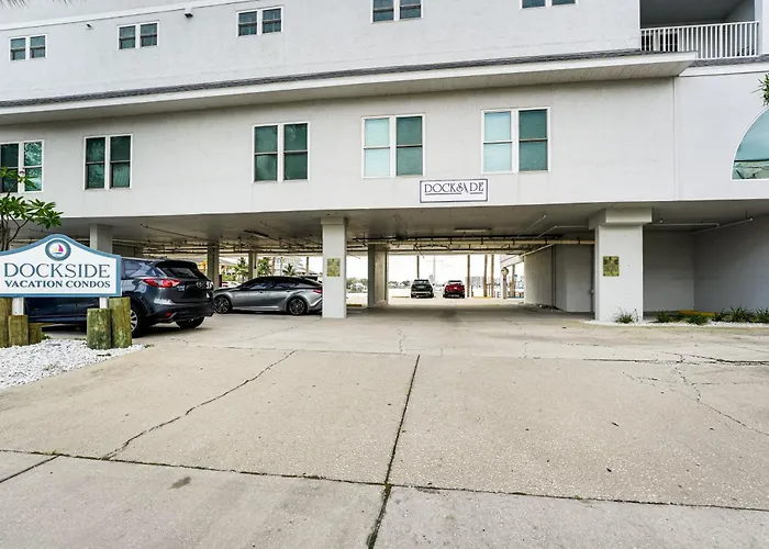 Ferienhaus 2 Blocks To Clearwater Beach: Walkable Coastal Gem *