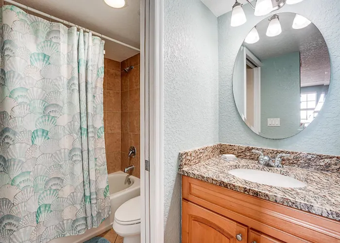 Ferienhaus 2 Blocks To Clearwater Beach: Walkable Coastal Gem